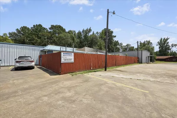35125 US HWY 96 #13125 US HWY 96, Buna, TX 77612