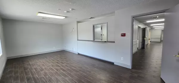 Groves, TX 77619,5301 39th