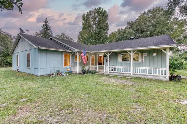 633 W Pineview Dr, Buna, TX 77612