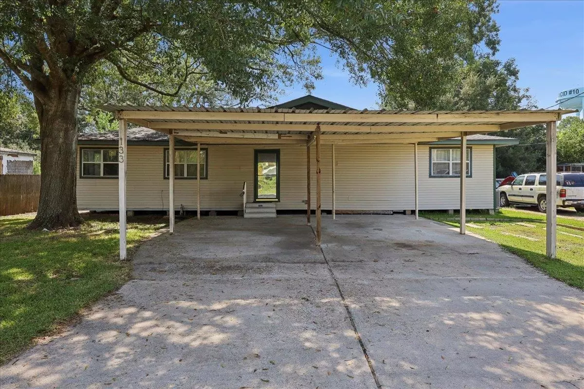 Nederland, TX 77627,133 6th Avenue
