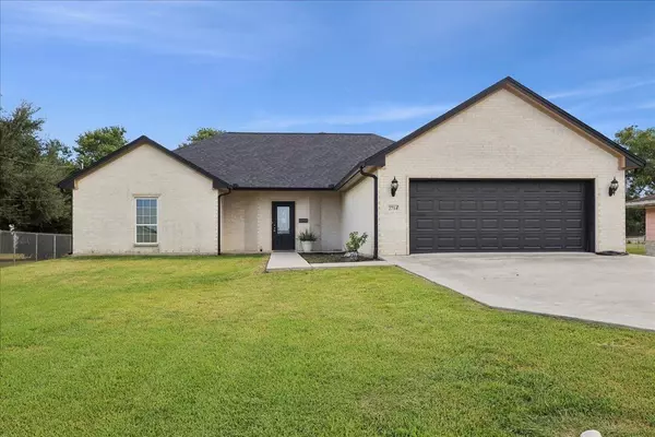2714 67th St, Port Arthur, TX 77640