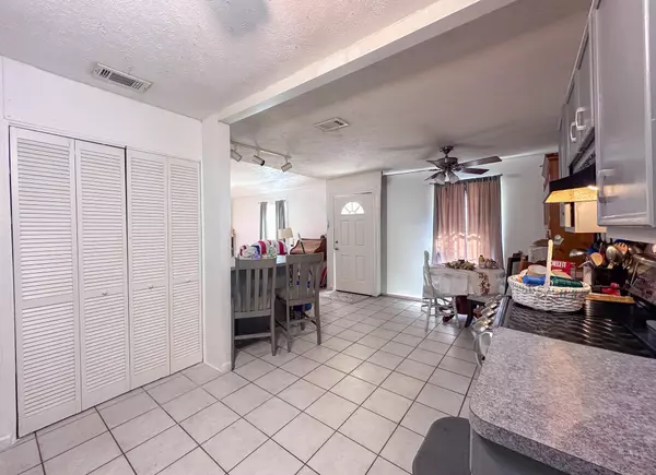 Beaumont, TX 77707,2560 EMBER LN.