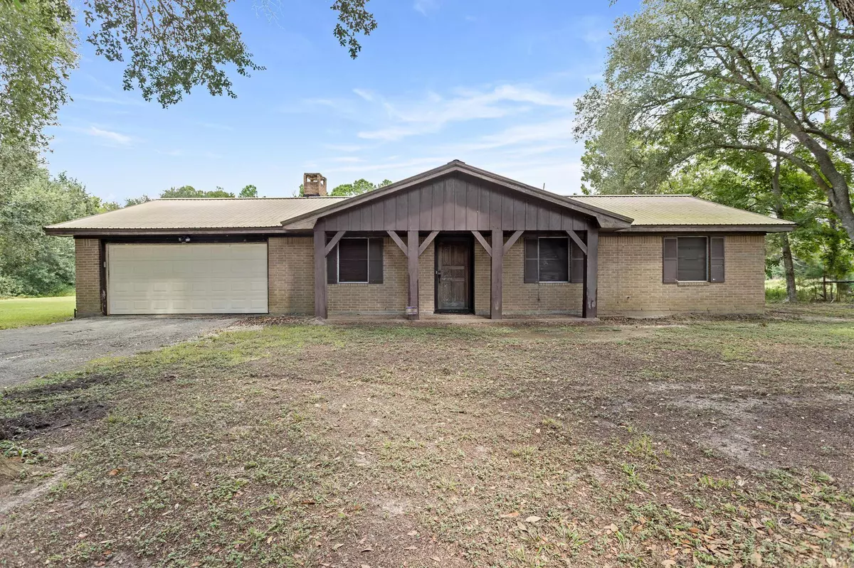 Winnie, TX 77665,404 Best Rd.