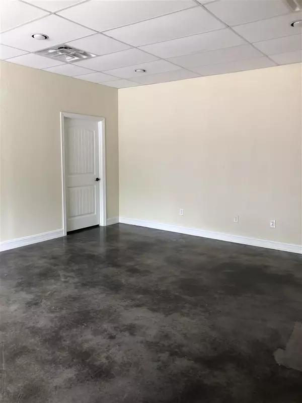 Beaumont, TX 77705-0000,5053 Hwy 69 South #Suite 101