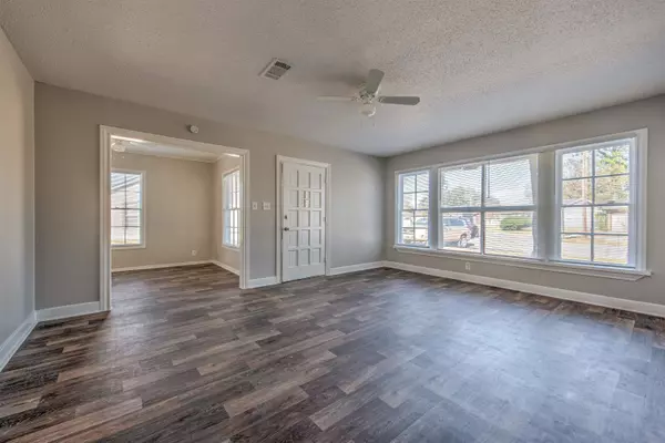 Orange, TX 77630,4 Lutcher Circle B