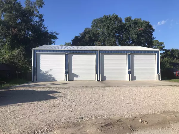 1106 Port Neches Ave., Port Neches, TX 77651-2804