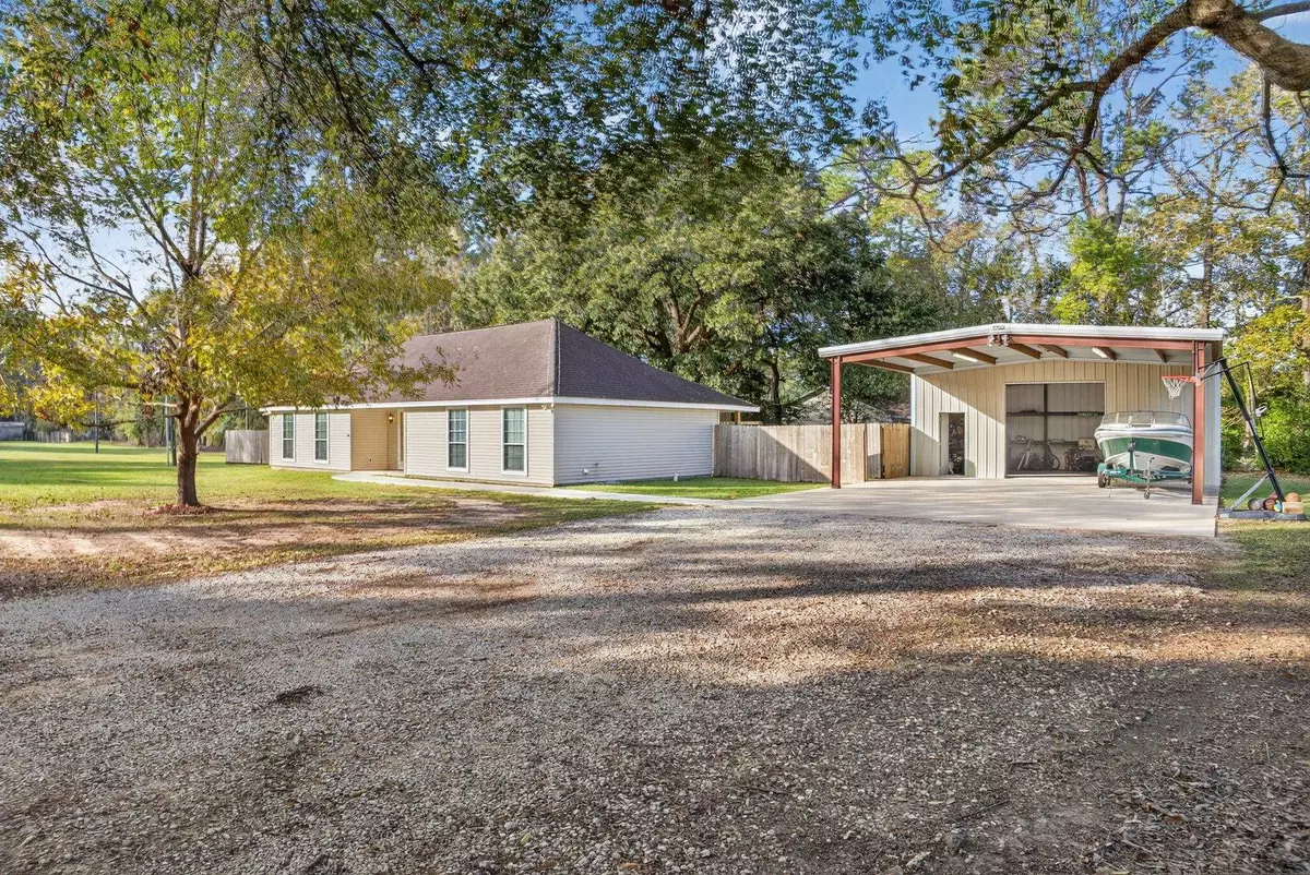 Buna, TX 77612,180 County Road 839