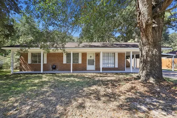 321 Pinewood Dr., Silsbee, TX 77657