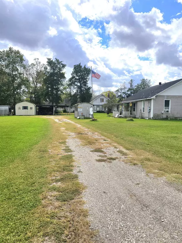 Nome, TX 77629,1619 Ave C