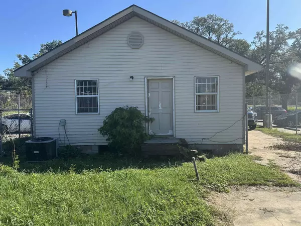 Orange, TX 77630,509 3rd Street