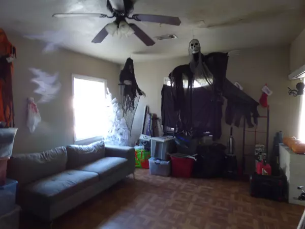 Orange, TX 77630,505 W Cypress