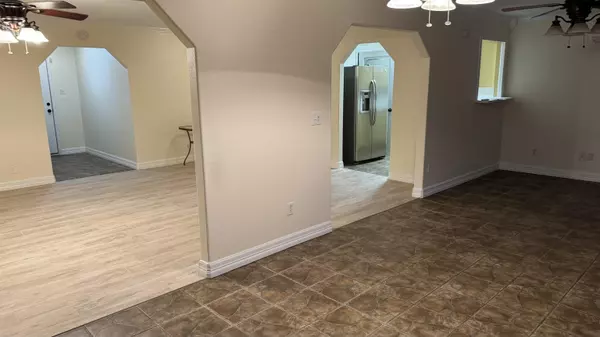 Port Neches, TX 77651,3164 Andes St.