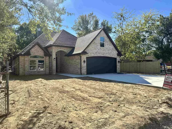 6370 32nd, Groves, TX 77619