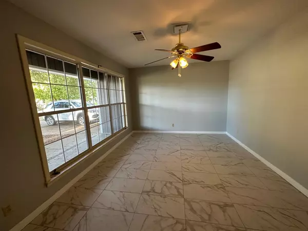 Nederland, TX 77627,1707 Avenue E