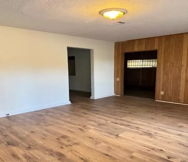 Beaumont, TX 77703,1865 E Lucas Dr