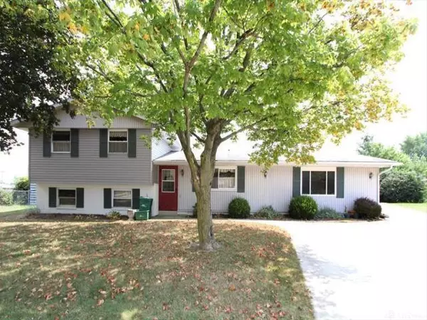 12 Osage Court, Tipp City, OH 45371