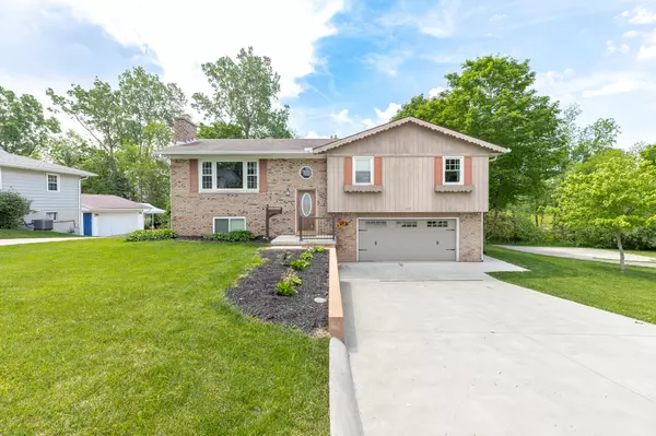 864 Hilltop Drive, Bellefontaine, OH 43311