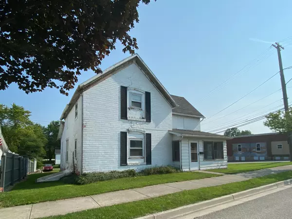 Versailles, OH 45380,9 W Water Street