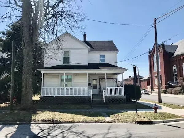 Wapakoneta, OH 45895,5 W Pearl Street