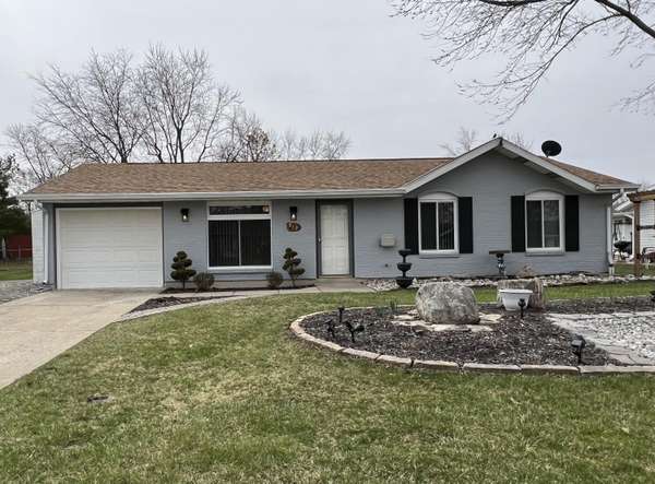 813 Daisy Drive, Wapakoneta, OH 45895