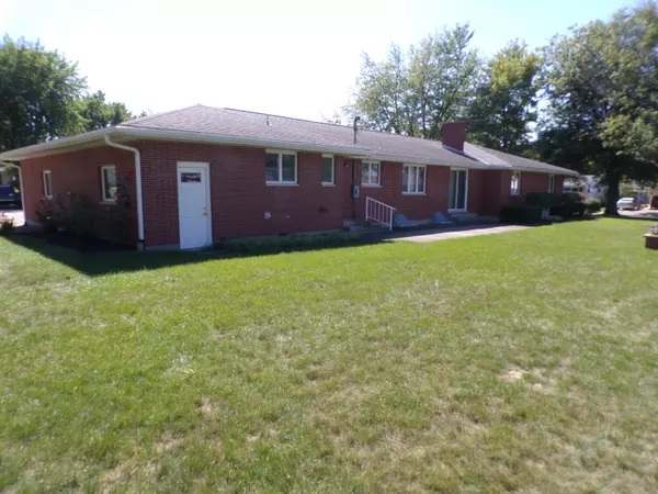 Saint Henry, OH 45883,221 Circle Dr. Drive