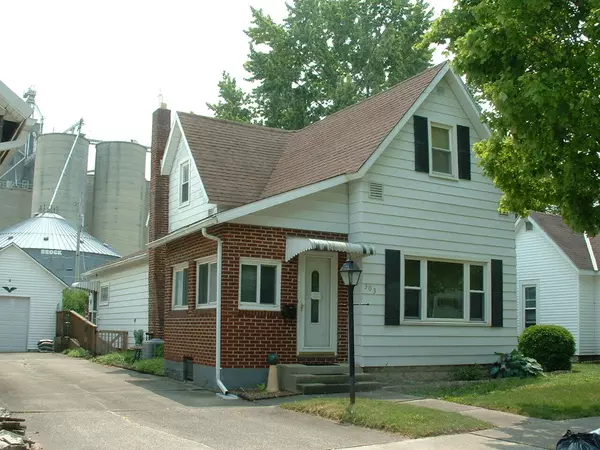 303 W Vine Street, Wapakoneta, OH 45895