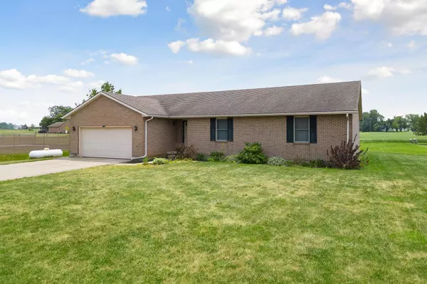 7706 Pinewood Drive, Lewisburg, OH 45338