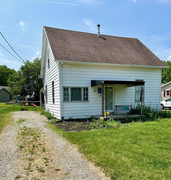 1009 Race Street, Wapakoneta, OH 45895