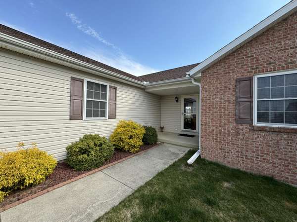 Wapakoneta, OH 45895,1802 Rosewood Drive