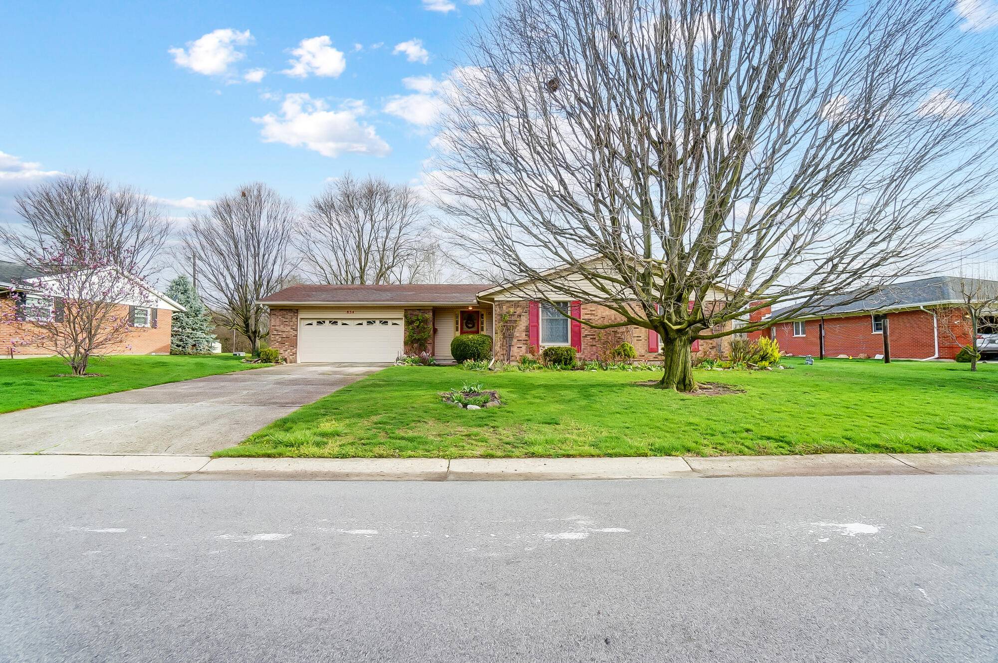 Wapakoneta, OH 45895,834 Park Drive