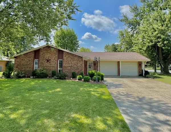 823 Poppy Drive, Wapakoneta, OH 45895