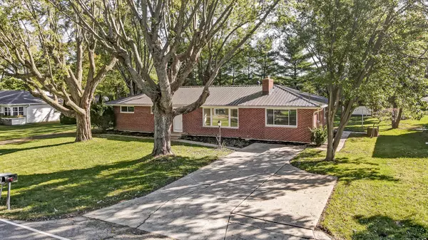 344 Green Acres Drive, Springfield, OH 45504