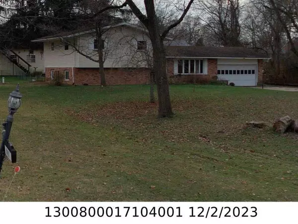 8811 Robin Road, South Charleston, OH 45368