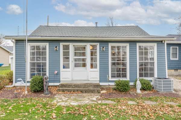 Lakeview, OH 43331,9622 Cottage Grove Avenue