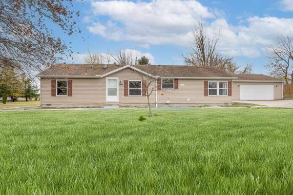 100 Main Street, Waynesfield, OH 45896