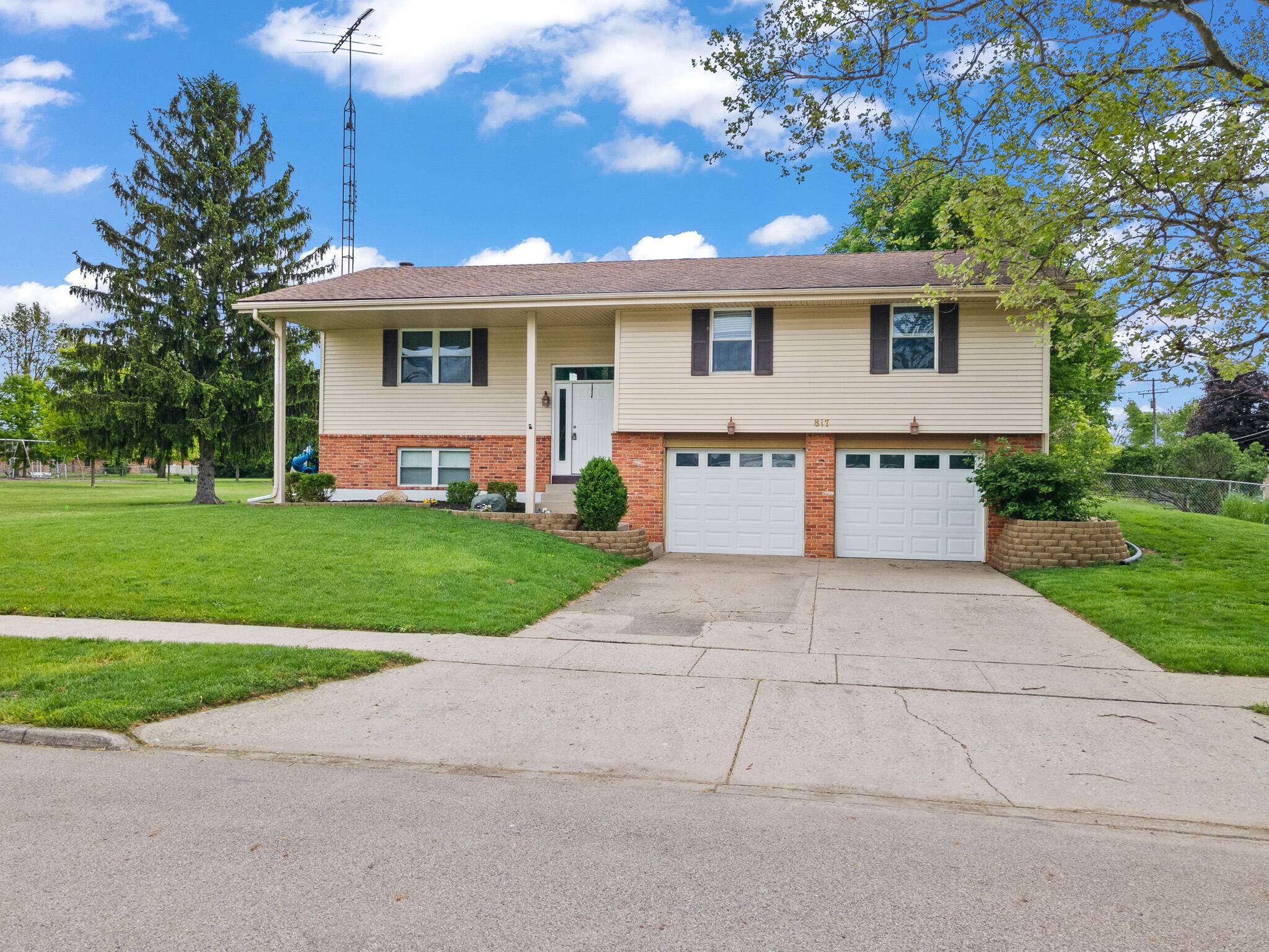 817 Dartmouth Road, Troy, OH 45373