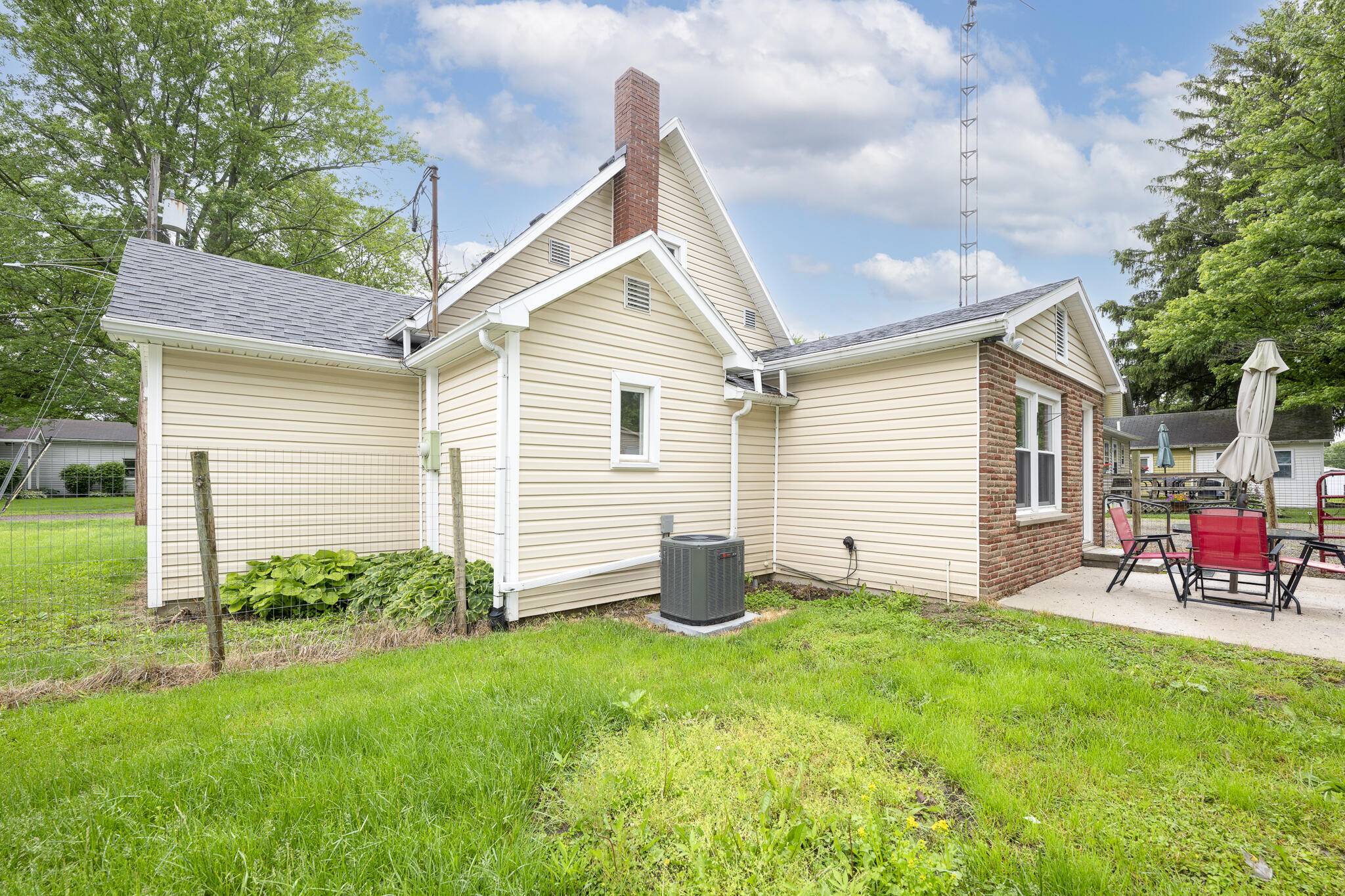 West Mansfield, OH 43358,247 W State Street