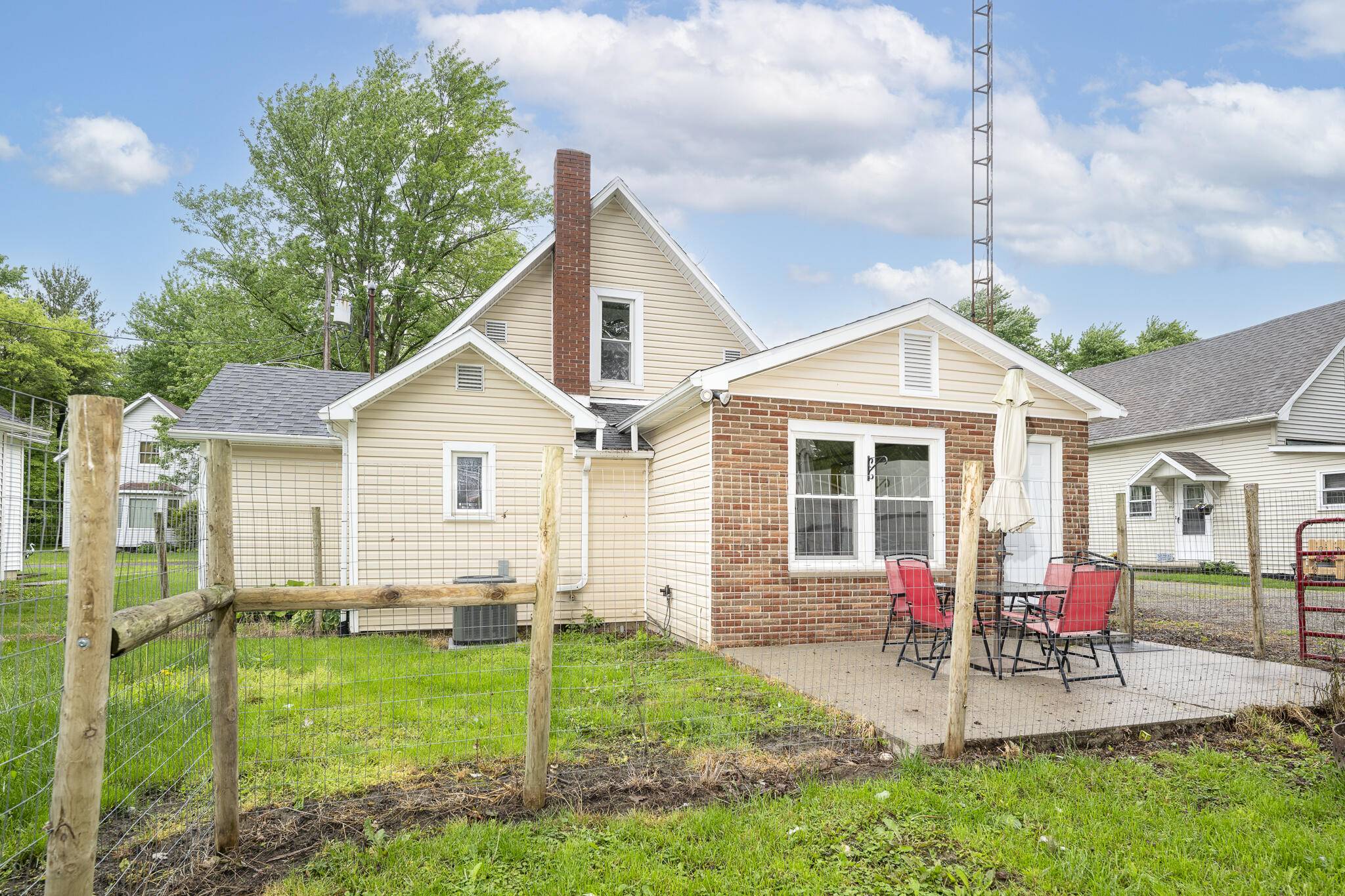 West Mansfield, OH 43358,247 W State Street