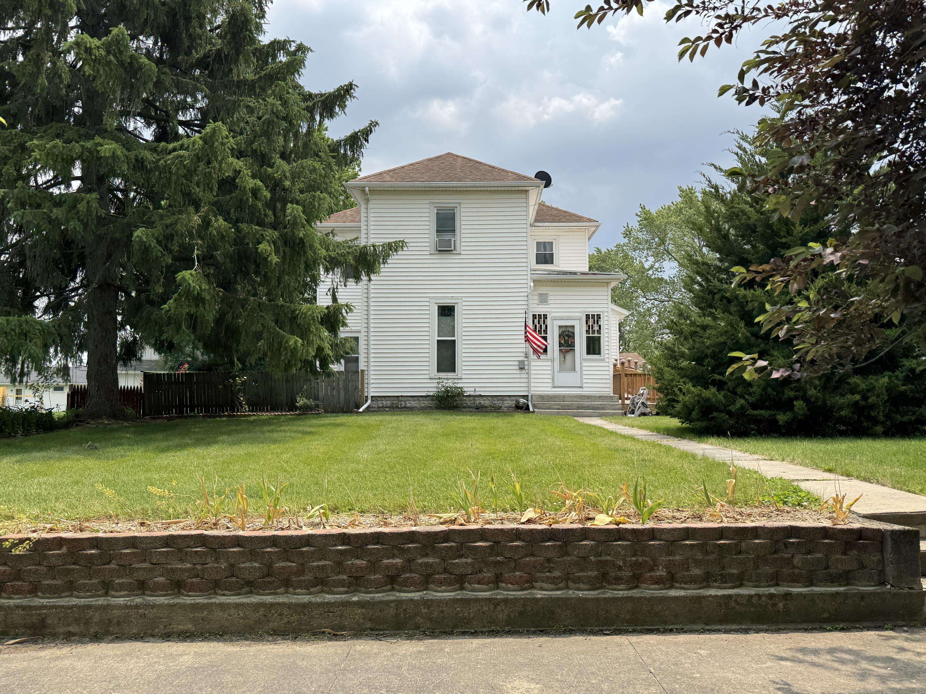 210 E Second Street, Rockford, OH 45882