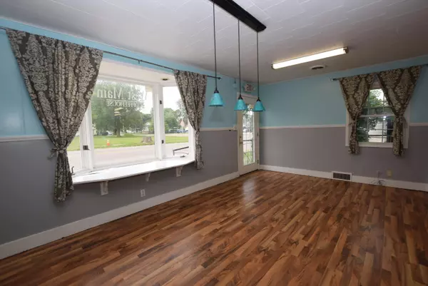 Saint Paris, OH 43072,207 W Main Street