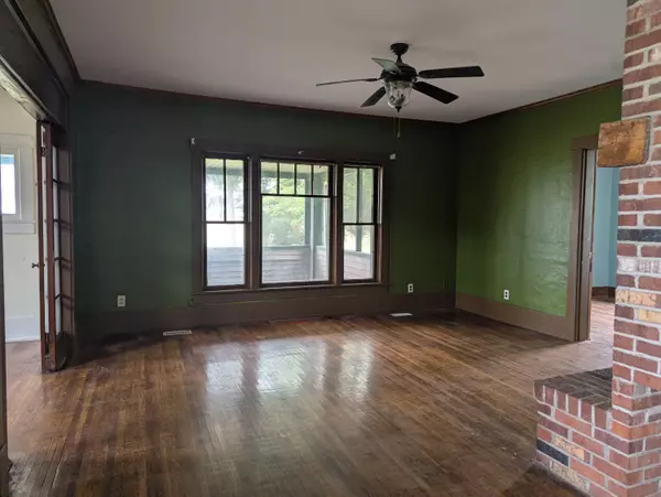 Kenton, OH 43326,17617 Township Rd 95