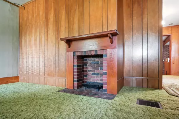 London, OH 43140,292 N Main Street