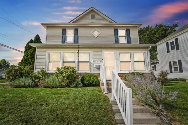 228 W Oakwood Street, Bradford, OH 45308