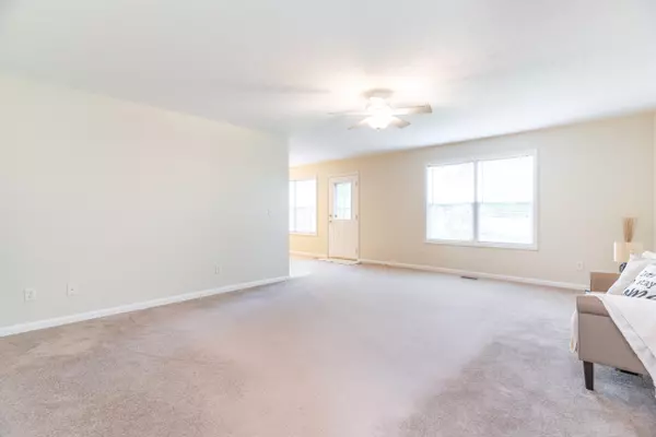 Piqua, OH 45356,2204 Navajo Trail