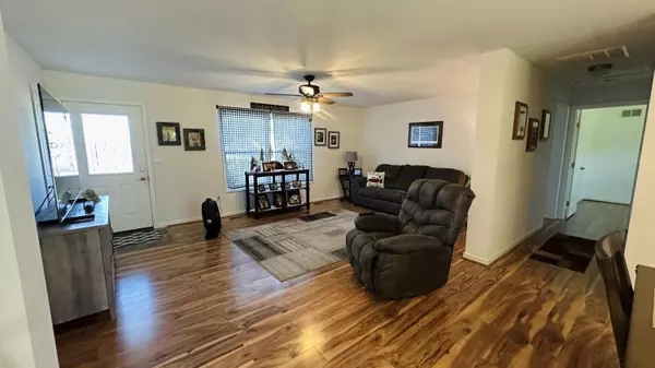 Bellefontaine, OH 43311,1413 Pinewood Court