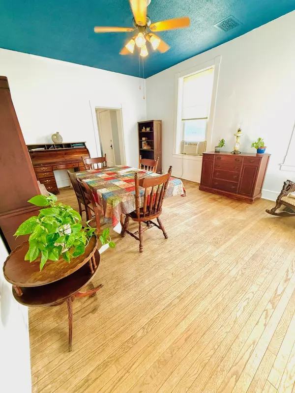 Urbana, OH 43078,1123 Miami Street