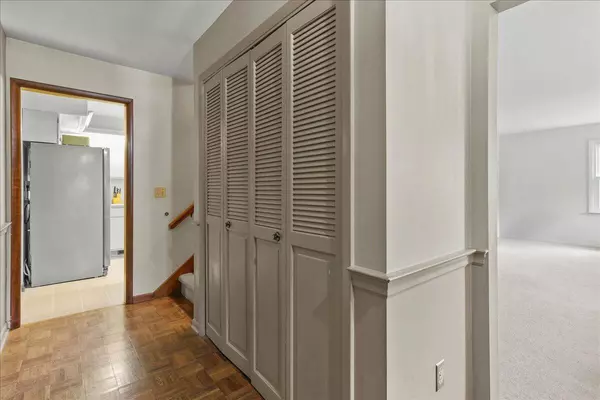 Bellefontaine, OH 43311,516 Hilltop Drive