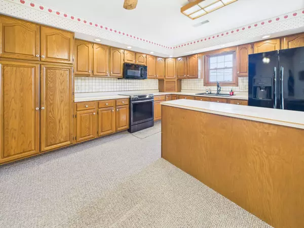 Greenville, OH 45331,227 Hickory