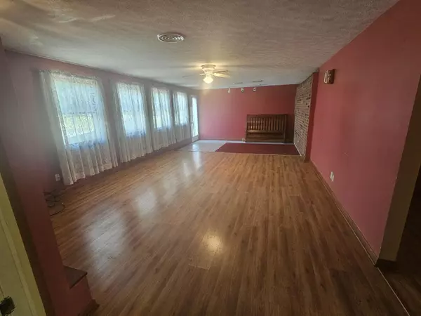 Saint Paris, OH 43072,101 Maple Drive