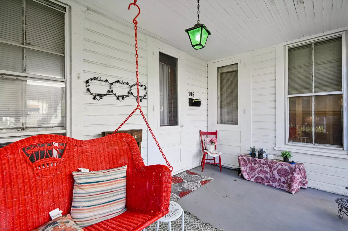 Mechanicsburg, OH 43044,106 W Race Street